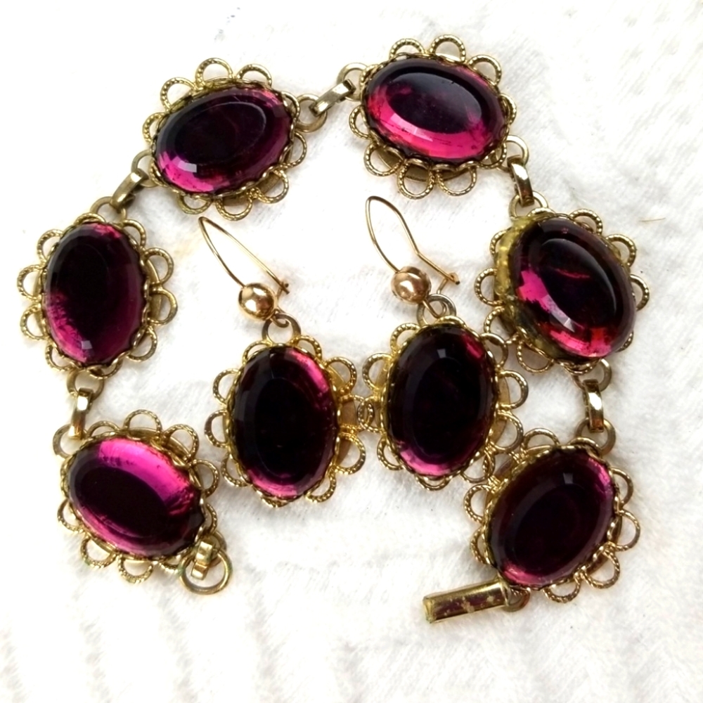 VINTAGE EARRINGS & BRACELET SET